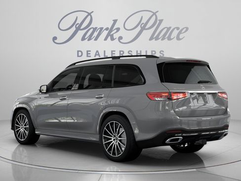 Used 2026 Mercedes-Benz GLS 450 4MATIC image 13