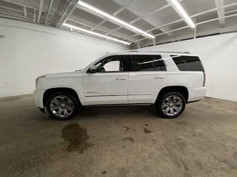Used 2016 GMC Yukon Denali w/ Open Road Package AWD/4WD image 3