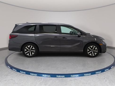 Used 2025 Honda Odyssey EX-L image 5