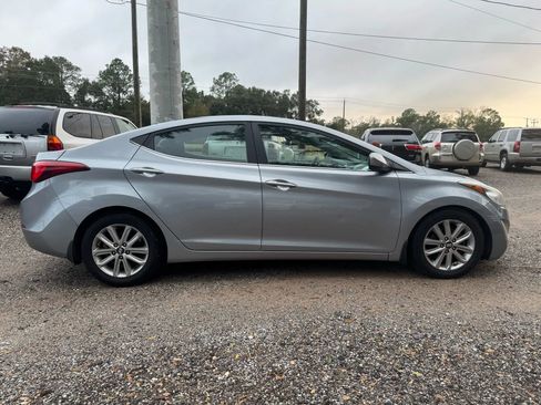 Used 2015 Hyundai Elantra SE w/ Option Group 03 image 8