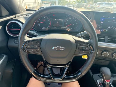 Used 2024 Chevrolet Trax RS w/ Driver Confidence Package FWD image 11