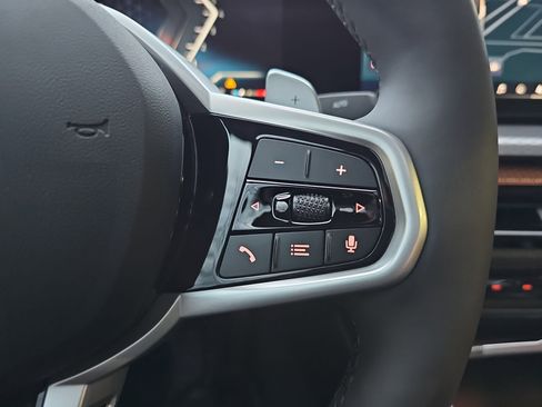 New 2026 BMW 330i Sedan w/ M Sport Package image 19