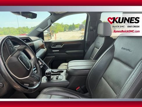 Used 2024 GMC Sierra 1500 Denali w/ Technology Package AWD/4WD image 6