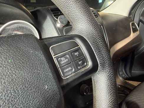 Used 2015 Dodge Journey SXT w/ Flexible Seating Group FWD image 13