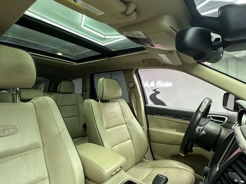Used 2014 Jeep Grand Cherokee Overland w/ Advanced Technology Group image 38