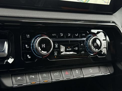 New 2026 GMC Sierra 1500 AT4 w/ AT4 Premium Package image 21