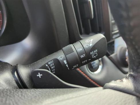 Used 2016 Toyota RAV4 SE image 19