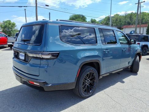 New 2026 Jeep Grand Wagoneer L Limited AWD/4WD image 4