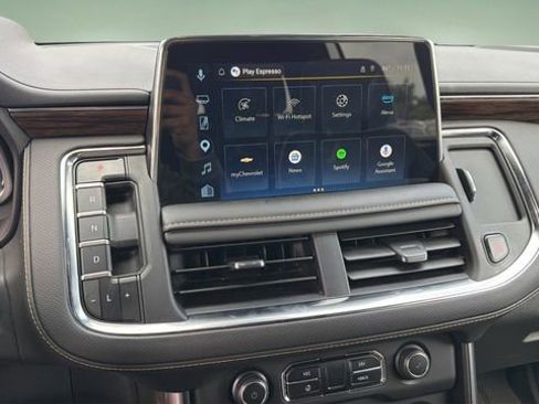 Used 2024 Chevrolet Suburban Premier w/ Premium Package AWD/4WD image 25