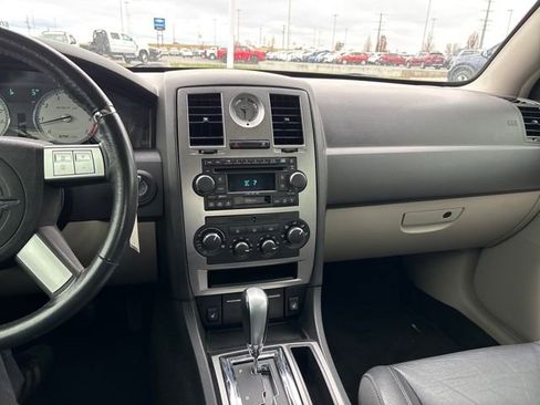 Used 2006 Chrysler 300 SRT8 w/ SRT Option Group I image 18