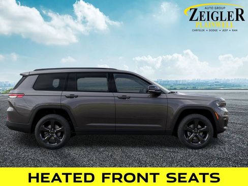 New 2025 Jeep Grand Cherokee L Limited w/ Black Appearance Package AWD/4WD image 21