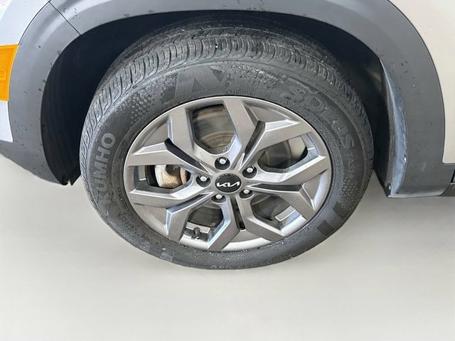 Used 2024 Kia Seltos LX AWD/4WD image 10