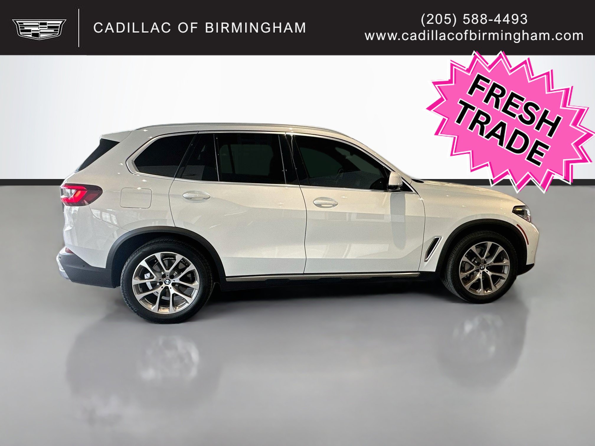 Used 2022 BMW X5 xDrive40i w/ Premium Package AWD/4WD image 4