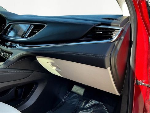 Used 2022 Buick Enclave Premium w/ Experience Buick Package image 9