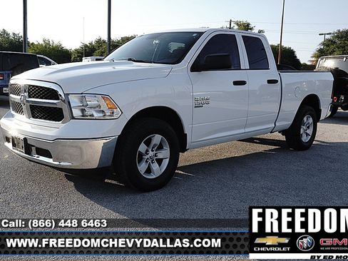 Used 2024 RAM 1500 Classic SLT AWD/4WD image 3