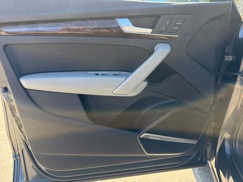 Used 2018 Audi Q5 2.0T Premium Plus w/ Premium Plus Package image 12