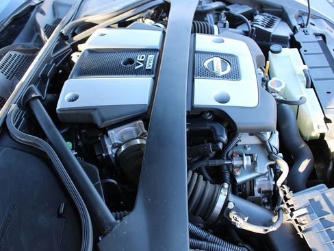 Used 2010 Nissan 370Z Coupe image 40