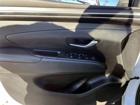 Certified 2022 Hyundai Tucson SE image 17