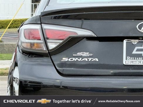 Used 2016 Hyundai Sonata SE image 9