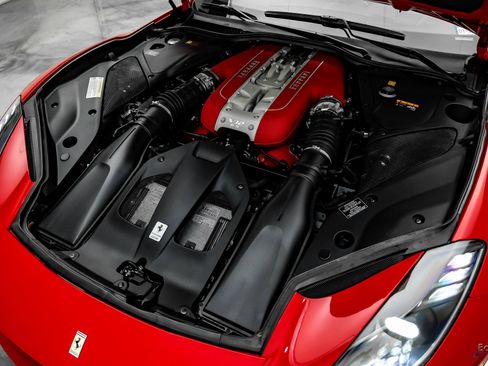 Used 2018 Ferrari 812 Superfast image 97