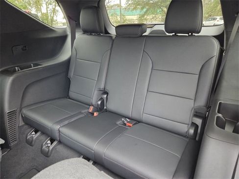 New 2026 Chevrolet Traverse High Country image 16