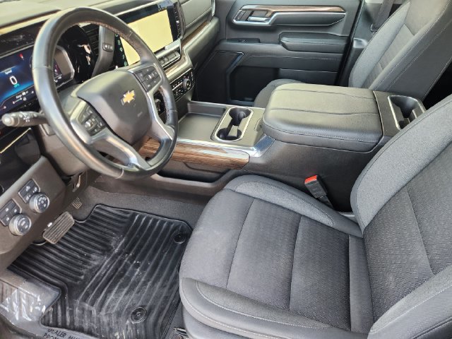 Used 2024 Chevrolet Silverado 2500 LT w/ Convenience Package AWD/4WD image 3