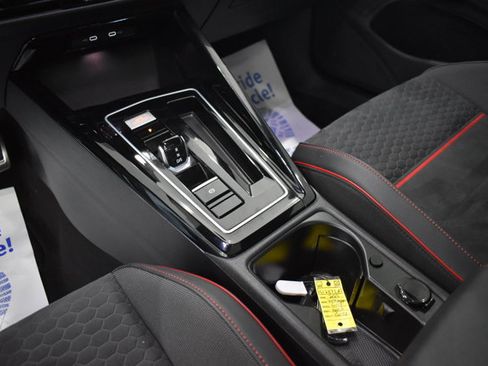 Used 2025 Volkswagen GTI SE FWD image 14