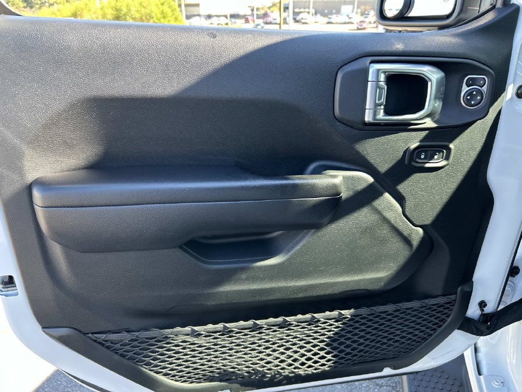 Used 2021 Jeep Wrangler Sport AWD/4WD image 38