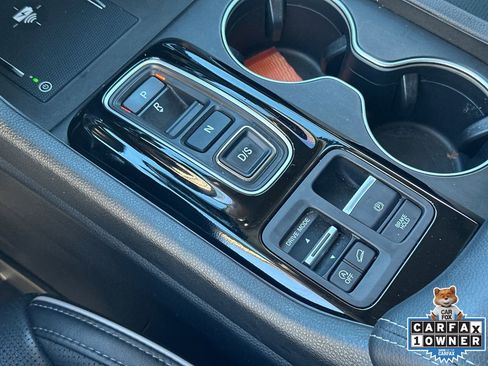 Used 2025 Honda Pilot Elite image 31