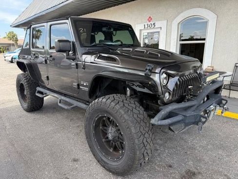 Used 2016 Jeep Wrangler Unlimited Sahara w/ Connectivity Group AWD/4WD image 1