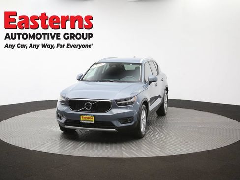 Used 2021 Volvo XC40 T4 Momentum FWD image 53