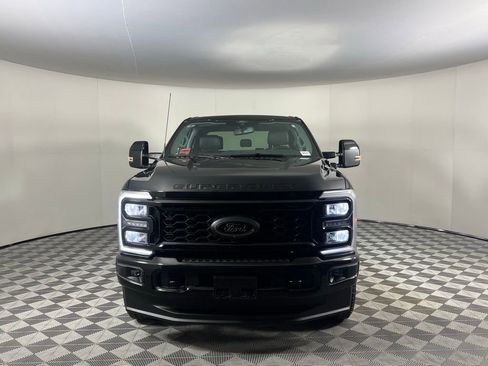 Used 2025 Ford F350 Lariat w/ Black Appearance Package image 11