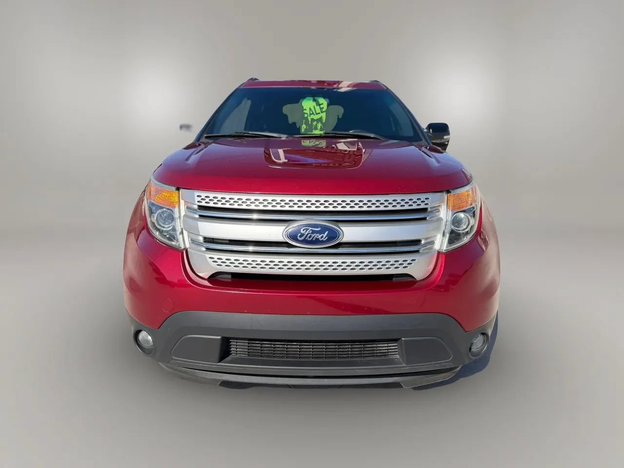 Used 2014 Ford Explorer XLT FWD image 2