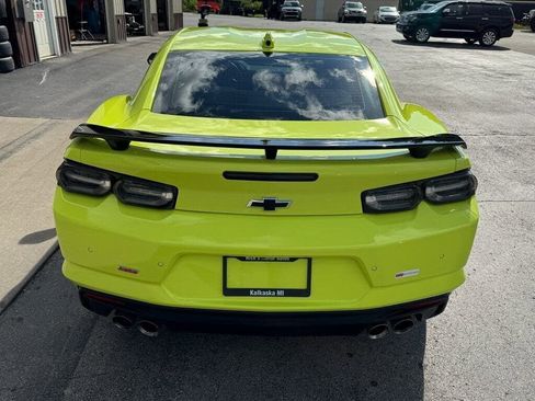 Used 2020 Chevrolet Camaro SS RWD image 4
