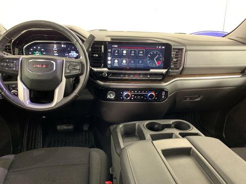 Used 2022 GMC Sierra 1500 SLE image 32
