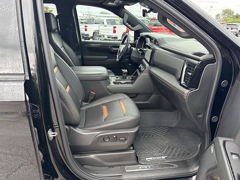 Used 2024 GMC Sierra 1500 AT4 w/ Technology Package AWD/4WD image 46