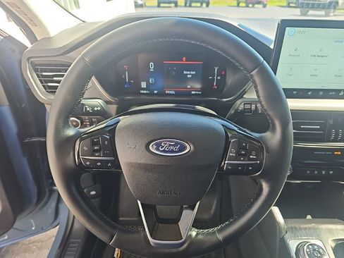 Used 2025 Ford Escape SE FWD image 13