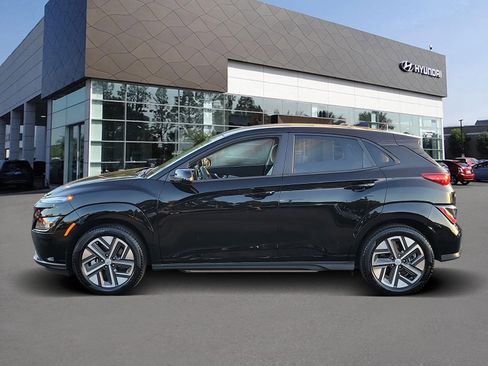 Certified 2023 Hyundai Kona SE image 3