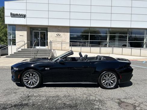 Used 2024 Ford Mustang GT Premium RWD image 5