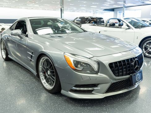 Used 2013 Mercedes-Benz SL 550 w/ Premium Pkg image 3