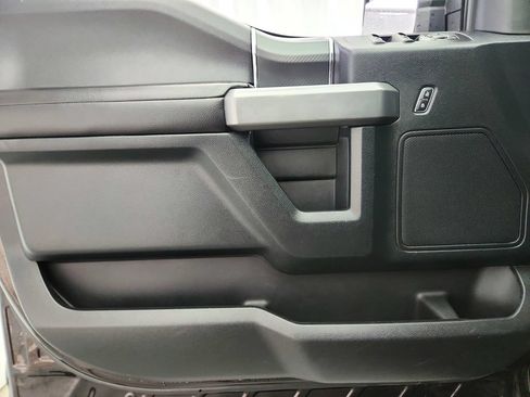 Used 2018 Ford F150 XLT w/ Equipment Group 302A Luxury AWD/4WD image 21