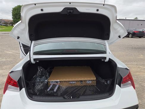 New 2025 Hyundai Elantra Blue image 30