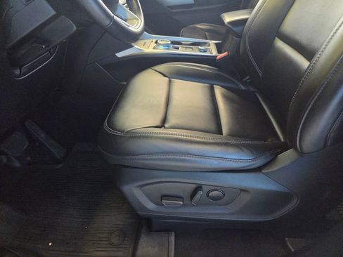 Used 2023 Ford Explorer XLT w/ Equipment Group 202A image 14