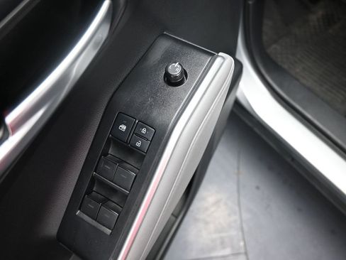 Used 2021 Toyota Highlander XLE image 20