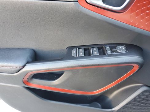 Certified 2025 Kia Soul GT-Line image 15