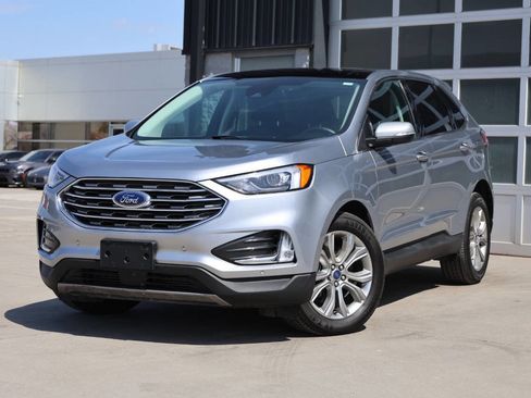 Used 2022 Ford Edge Titanium image 3