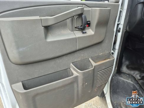 Used 2020 GMC Savana 2500 Extended w/ Driver Convenience Package RWD image 14