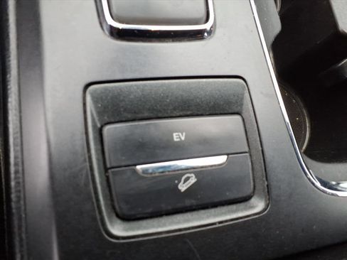 Used 2020 Ford Fusion Energi Titanium image 33