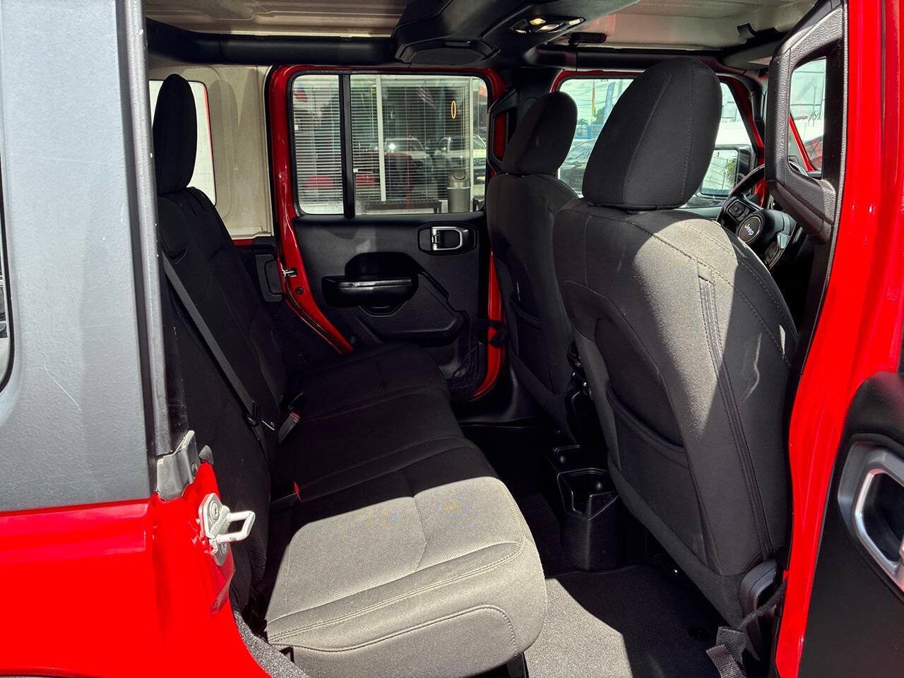 Used 2019 Jeep Wrangler Unlimited Sport S AWD/4WD image 4