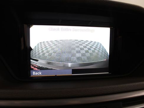 Used 2010 Mercedes-Benz E 350 4MATIC Sedan image 31